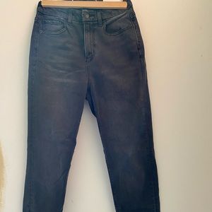 NWT American Eagle mom jeans